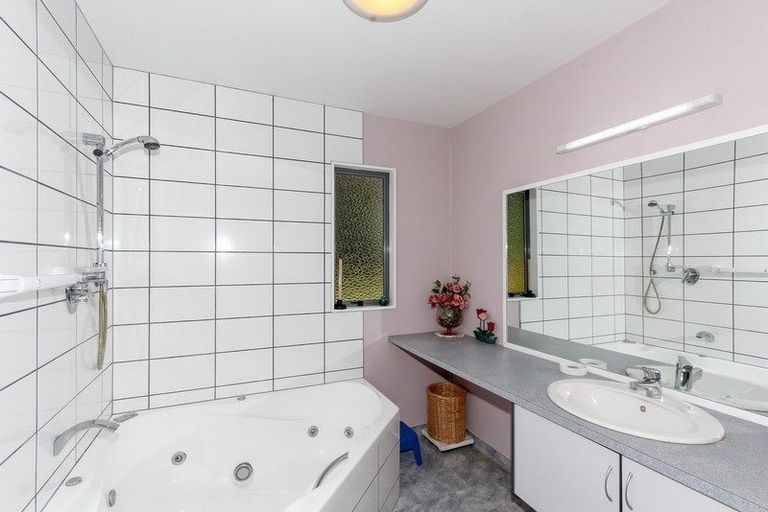 Photo of property in 40b Karina Road, Merrilands, New Plymouth, 4312