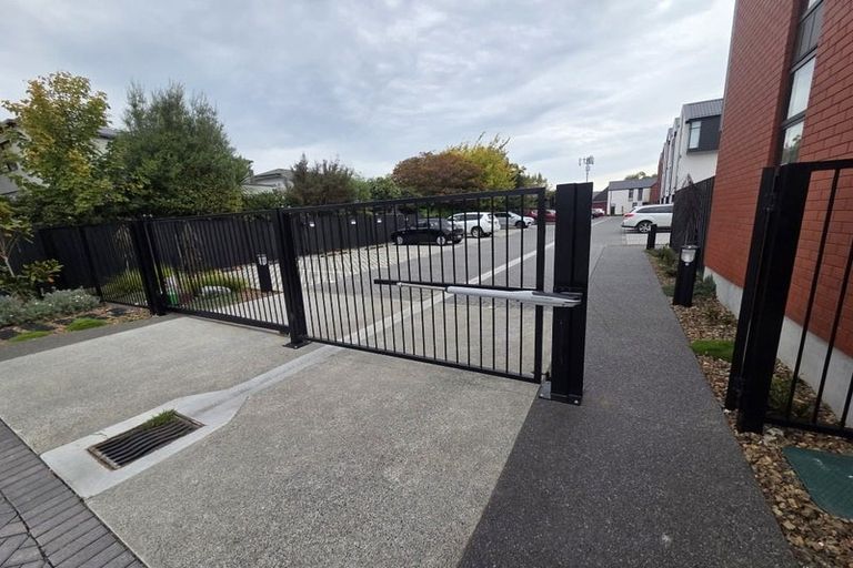 Photo of property in 5/13 Donald Place, St Albans, Christchurch, 8014