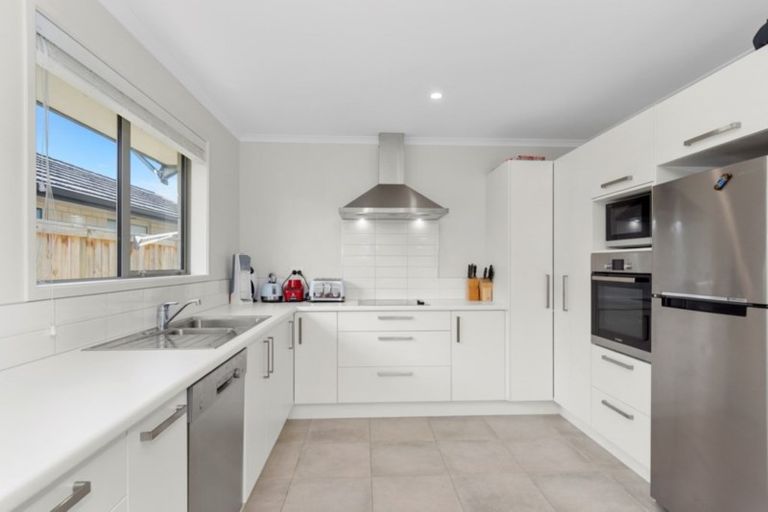 Photo of property in 19d Rewarewa Place, Matua, Tauranga, 3110