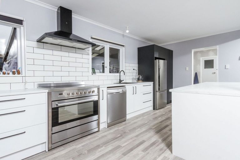 Photo of property in 1/20 Ranui Road, Stoke, Nelson, 7011