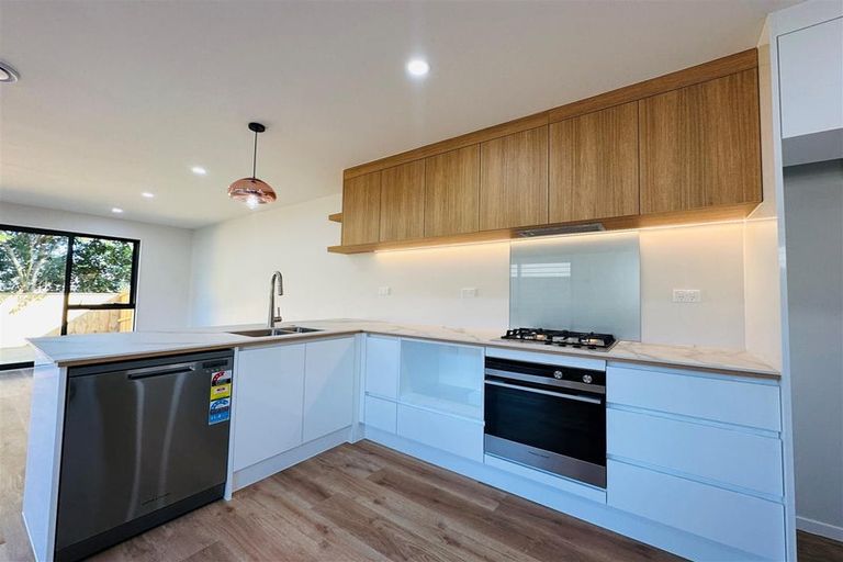 Photo of property in 17 Combat Street, Papakura, 2110