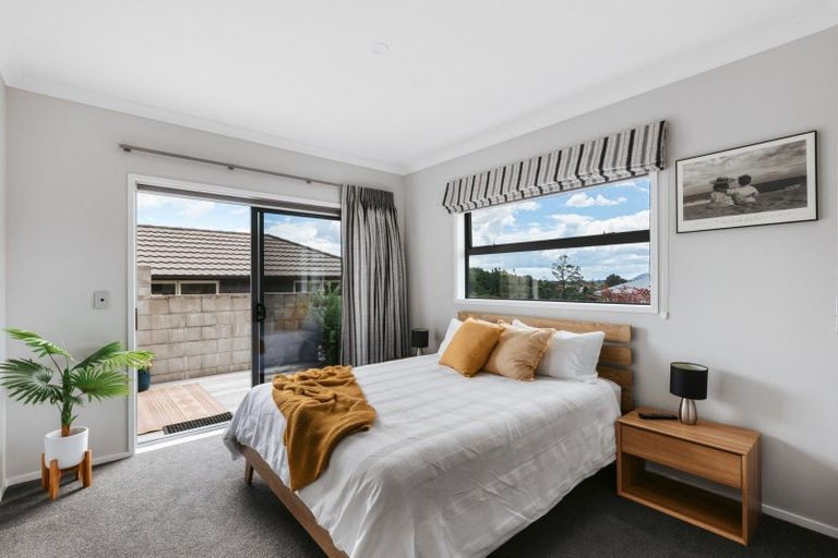 Photo of property in 111 Oteki Park Drive, Welcome Bay, Tauranga, 3112