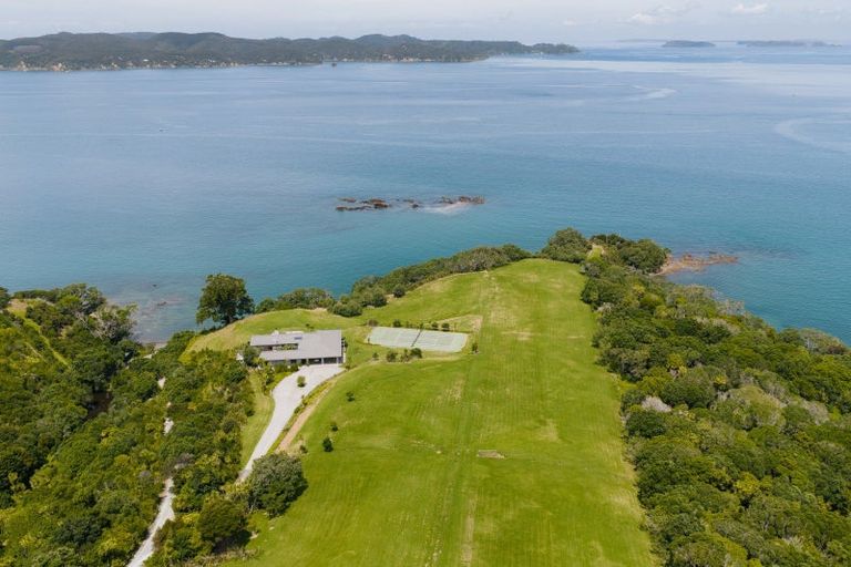 Photo of property in 1024 Takatu Road, Tawharanui Peninsula, Matakana, 0986