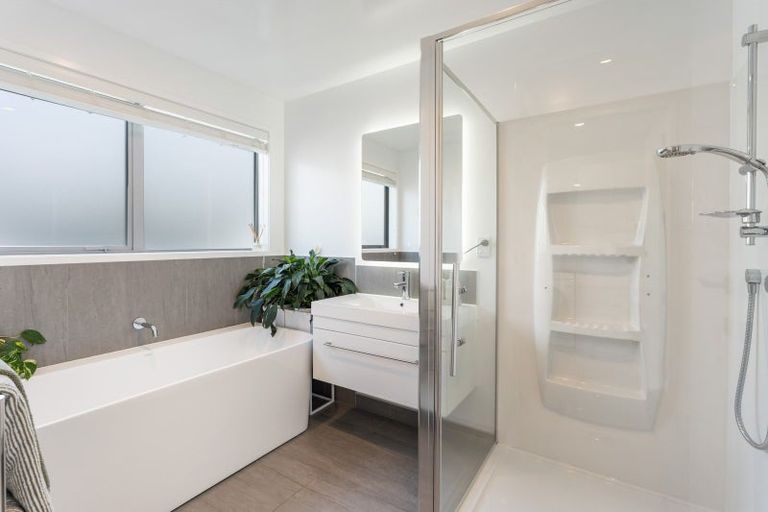 Photo of property in 71 Pohutukawa Parade, Riverhead, 0820