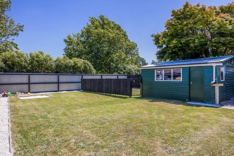 Photo of property in 19 Martbern Crescent, Bishopdale, Christchurch, 8053
