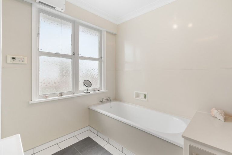 Photo of property in 27 Thames Street, Mosgiel, 9024