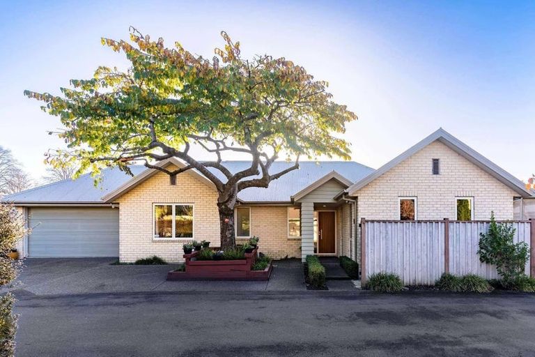 Photo of property in 11a Tainui Street, Somerfield, Christchurch, 8024