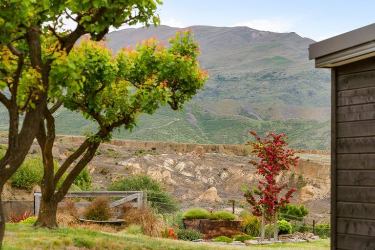 Photo of property in 112 Hall Road, Bannockburn, Cromwell, 9384