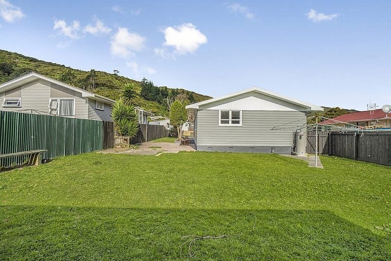 Photo of property in 59 Parenga Street, Wainuiomata, Lower Hutt, 5014