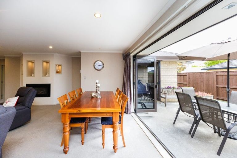 Photo of property in 12 Rodeo Drive, Kelvin Grove, Palmerston North, 4414