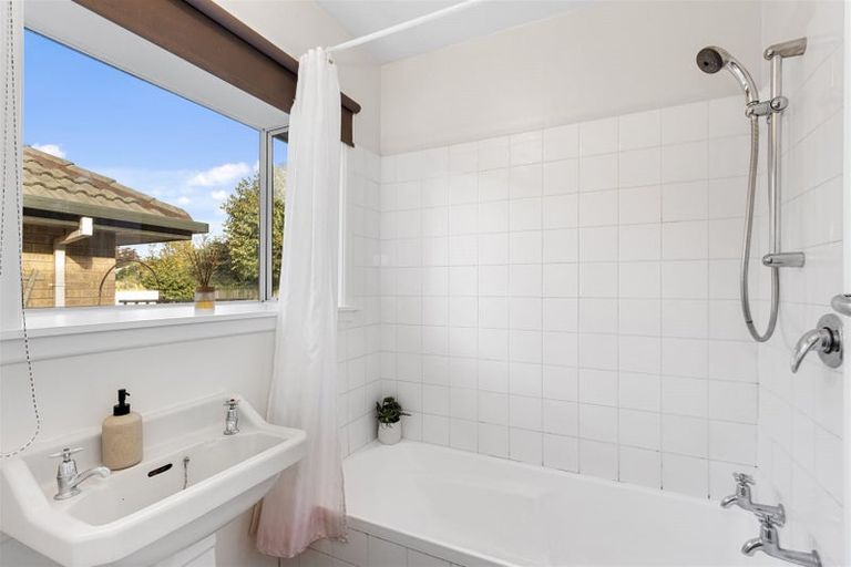 Photo of property in 1/387 Yaldhurst Road, Russley, Christchurch, 8042