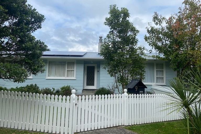 Photo of property in 9 Vancouver Street, Kingston, Wellington, 6021