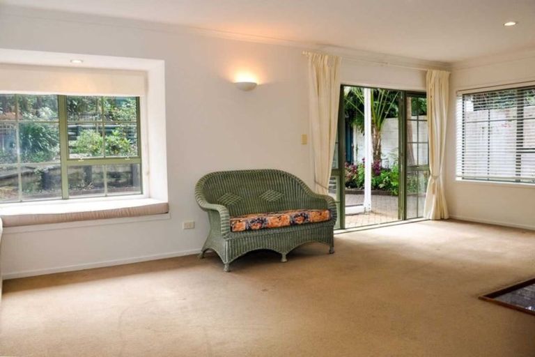 Photo of property in 58 Seabreeze Road, Narrow Neck, Auckland, 0624