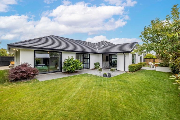 Photo of property in 32 Carmichael Street, Rangiora, 7400