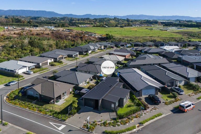 Photo of property in 35 Sentinel Avenue, Omokoroa, 3114