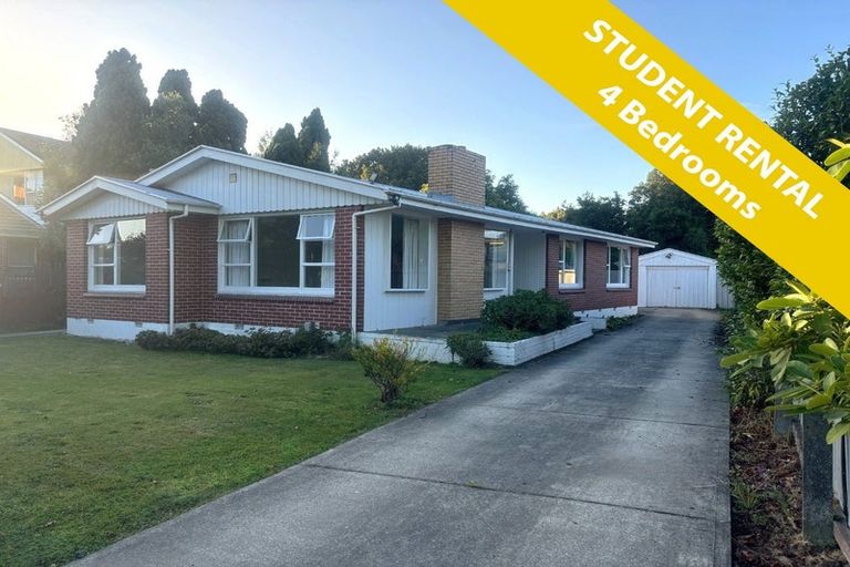 Photo of property in 8 Lochee Road, Upper Riccarton, Christchurch, 8041