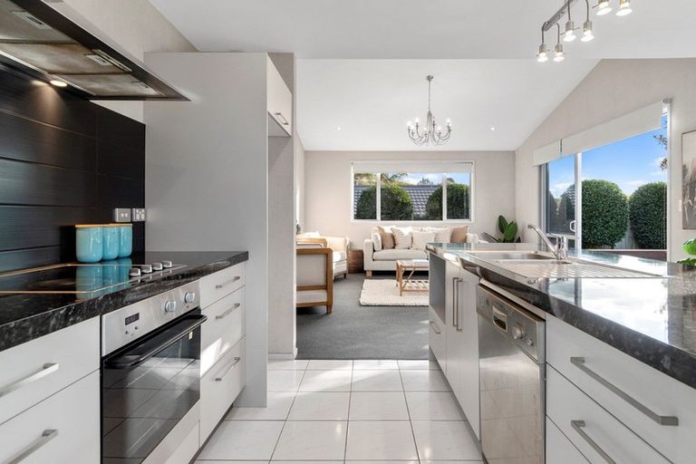 Photo of property in 16 Eagle Street, Welcome Bay, Tauranga, 3112