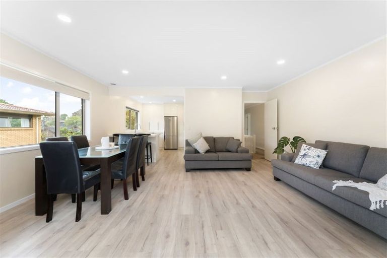 Photo of property in 79 John Downs Drive, Browns Bay, Auckland, 0630
