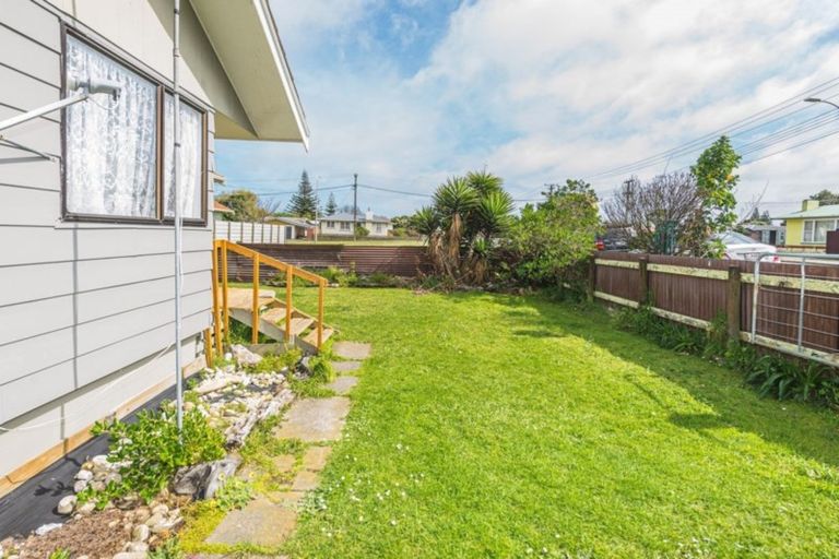 Photo of property in 201 Puriri Street, Castlecliff, Whanganui, 4501