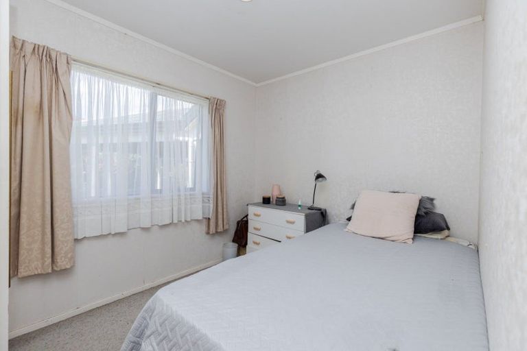 Photo of property in 56 Lansdowne Crescent, Glenview, Hamilton, 3206