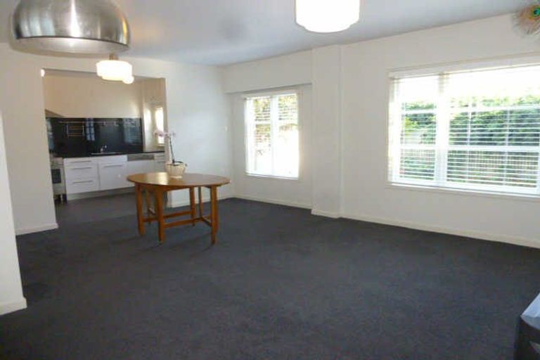 Photo of property in 77 Kahu Road, Fendalton, Christchurch, 8041