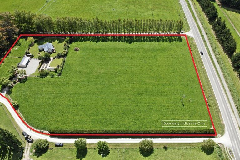 Photo of property in 693 Pleasant Point Highway, Levels, Timaru, 7975