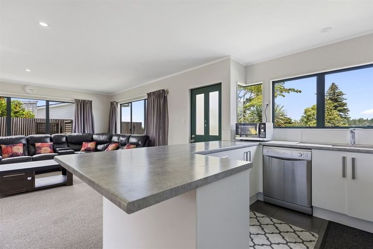 Photo of property in 56 Fairview Place, Te Puke, 3119