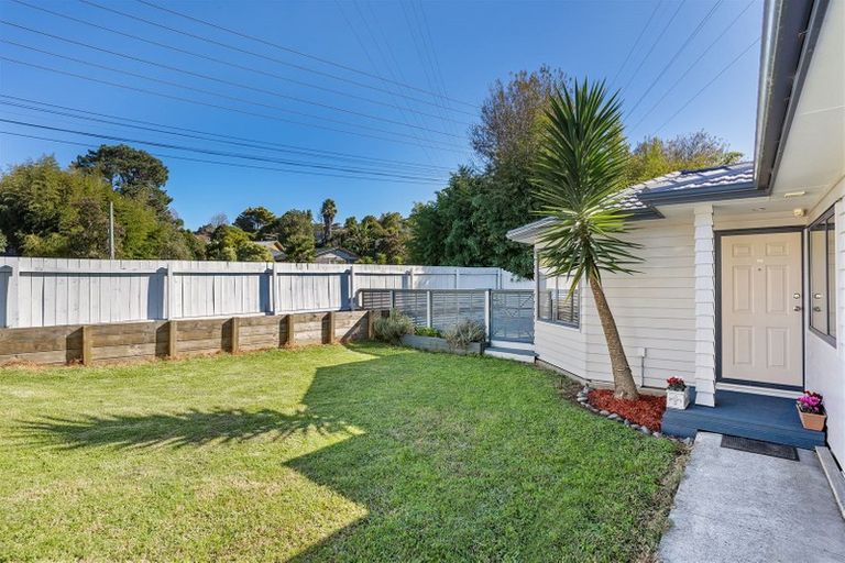 Photo of property in 316 Triangle Road, Massey, Auckland, 0614