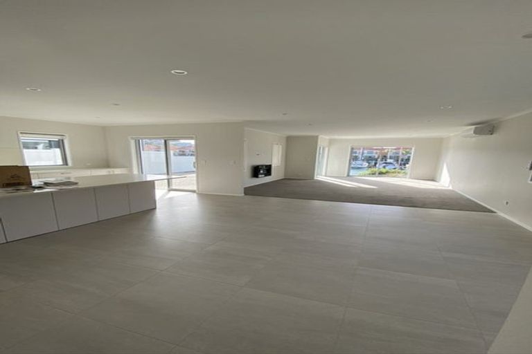 Photo of property in 19 Rue D' Amarres, Gulf Harbour, Whangaparaoa, 0930