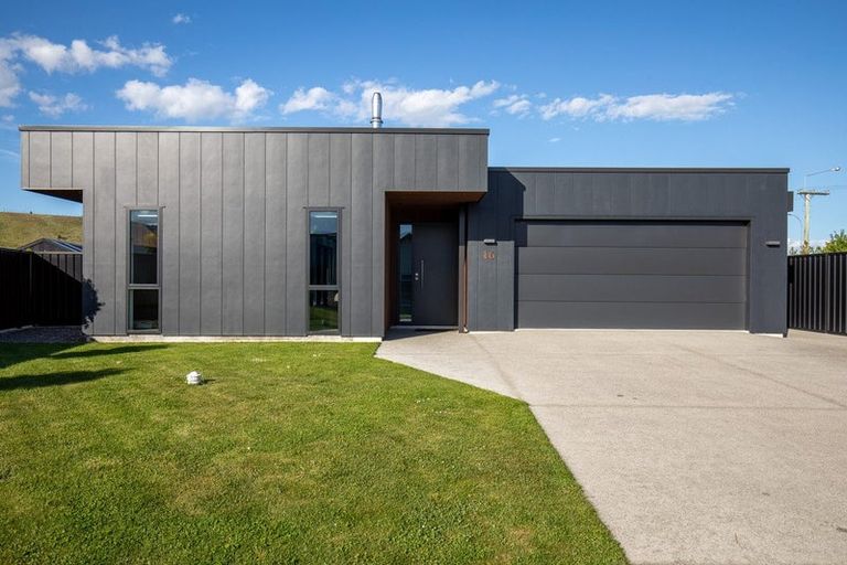 Photo of property in 16 Willoughby Place, Clyde, 9330