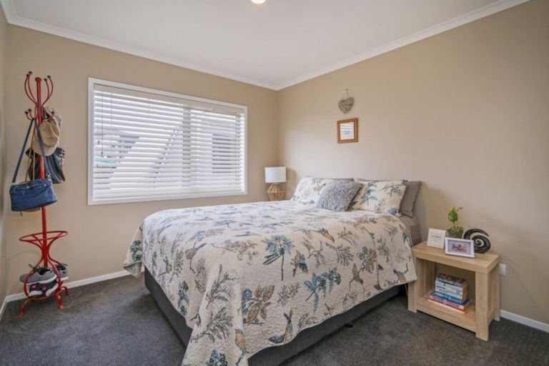 Photo of property in 80 Kupe Drive, Whitianga, 3510