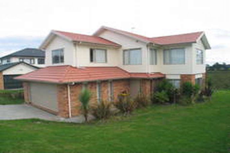 Photo of property in 14 Staten Place, Mangere, Auckland, 2022