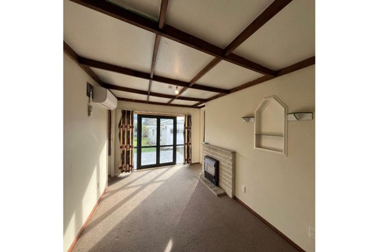 Photo of property in 5 Waldie Grove, Avalon, Lower Hutt, 5011