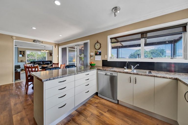 Photo of property in 10 Culzean Grove, Bell Block, New Plymouth, 4312