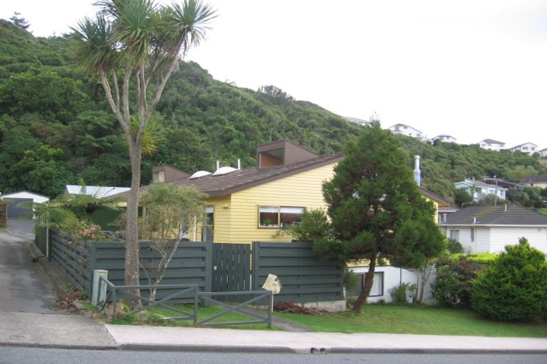 Photo of property in 1/60 Truscott Avenue, Johnsonville, Wellington, 6037