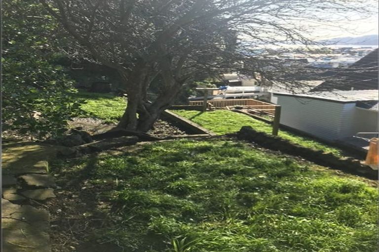 Photo of property in 34 Queens Drive, Kilbirnie, Wellington, 6022