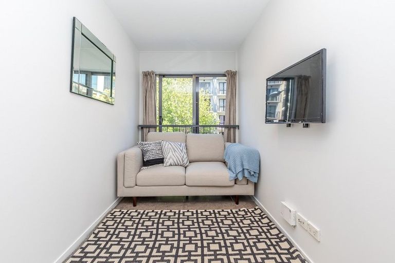 Photo of property in Kiwi On Queen Apartments, 211/421 Queen Street, Auckland Central, Auckland, 1010