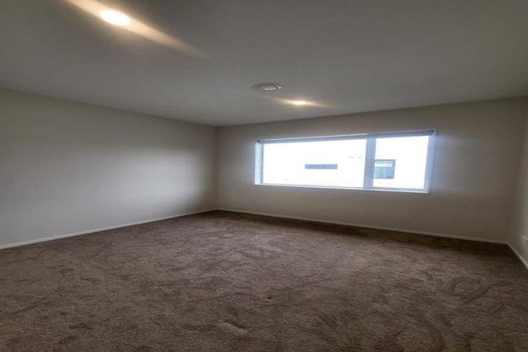 Photo of property in 2 Nohoanga Road, Karaka, Papakura, 2113