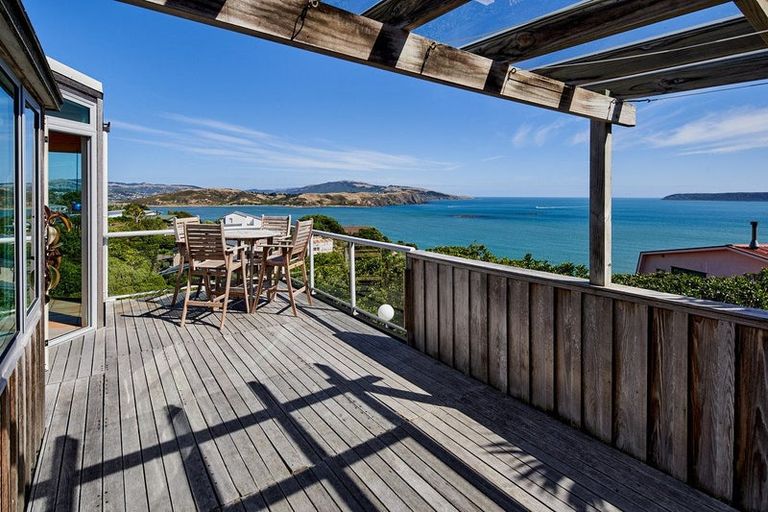 Photo of property in 1 Roys Road, Plimmerton, Porirua, 5026