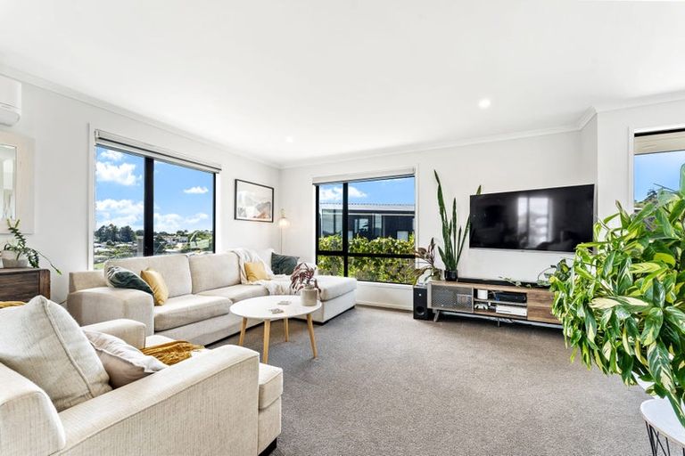 Photo of property in 17 Three Brothers Place, Warkworth, 0981