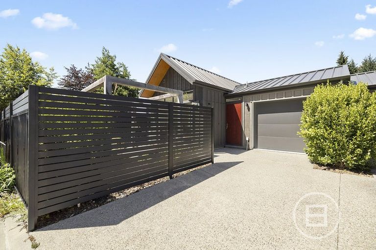 Photo of property in 10 Breaker Lane, Arthurs Point, Queenstown, 9371