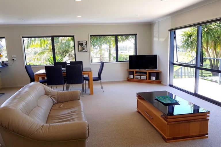 Photo of property in 381 Cove Road, Waipu, 0582