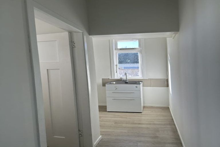 Photo of property in 73 Kauri Street, Miramar, Wellington, 6022