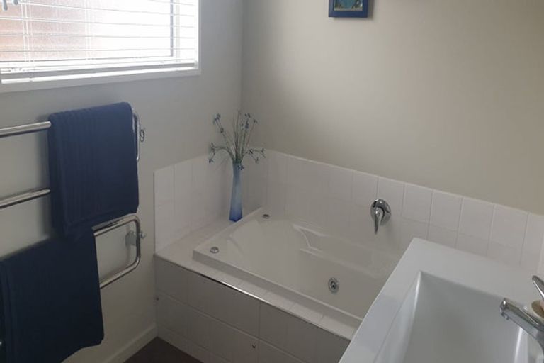 Photo of property in 8 Greenfield Place, Twizel, 7901