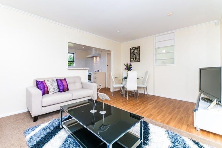 Photo of property in 310 Rangatira Road, Beach Haven, Auckland, 0626