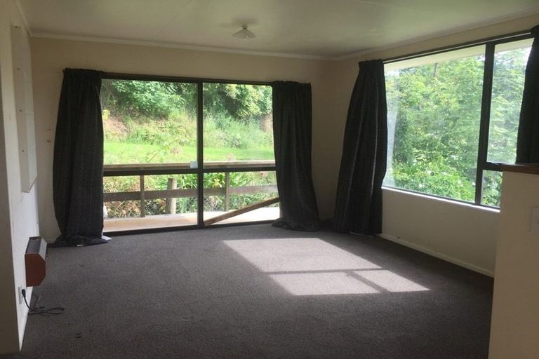 Photo of property in 21 Ongo Road, Hunterville, 4730