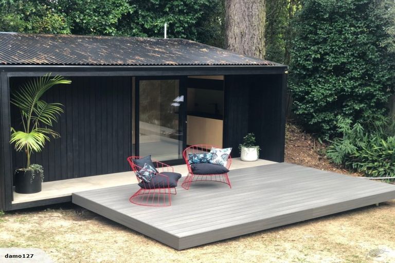 Photo of property in 3 George Avenue, Herald Island, Auckland, 0618