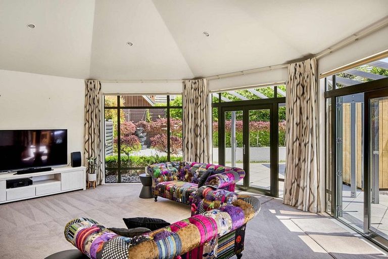 Photo of property in 17 Voyager Way, Whitby, Porirua, 5024