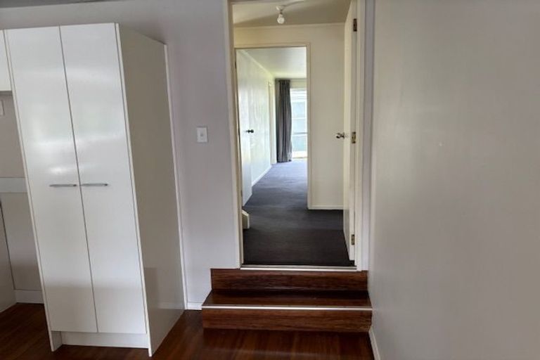 Photo of property in 28 Hiwihau Place, Glenfield, Auckland, 0629