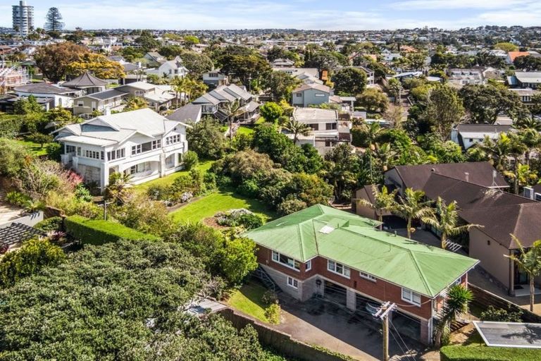 Photo of property in 7 Audrey Road, Takapuna, Auckland, 0620